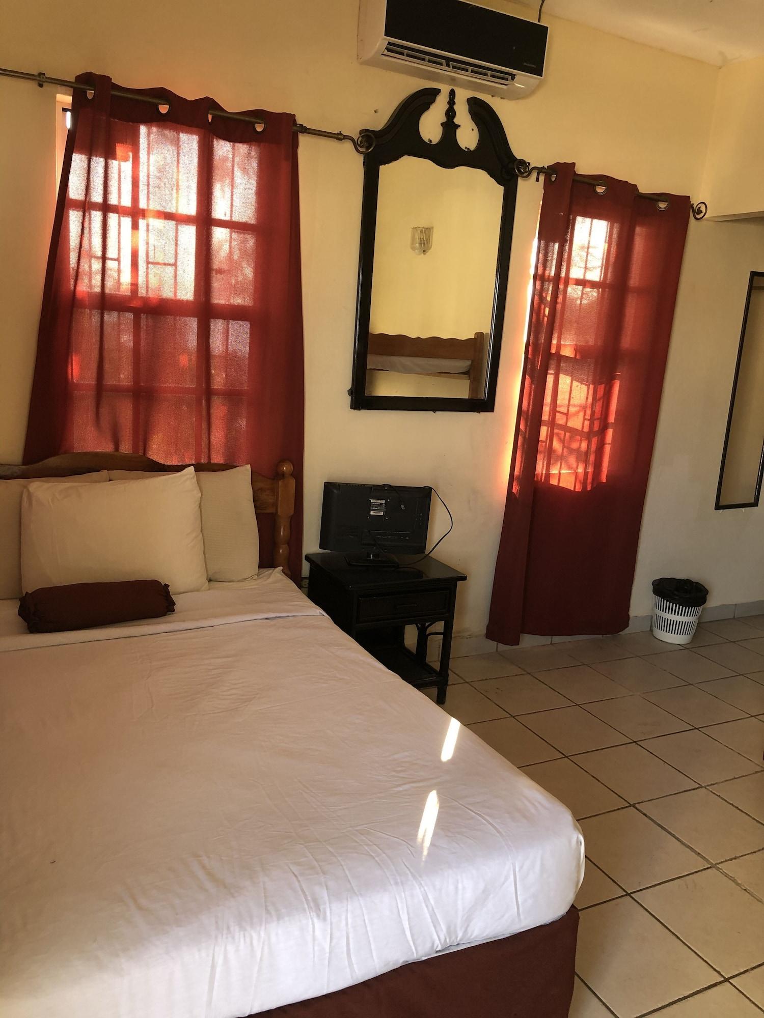 Coningsby Inn Белиз-Сити Экстерьер фото