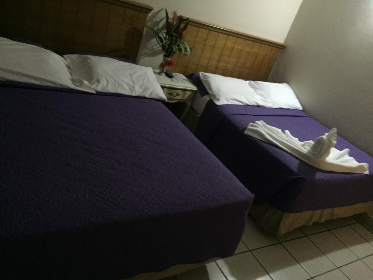 Coningsby Inn Белиз-Сити Экстерьер фото