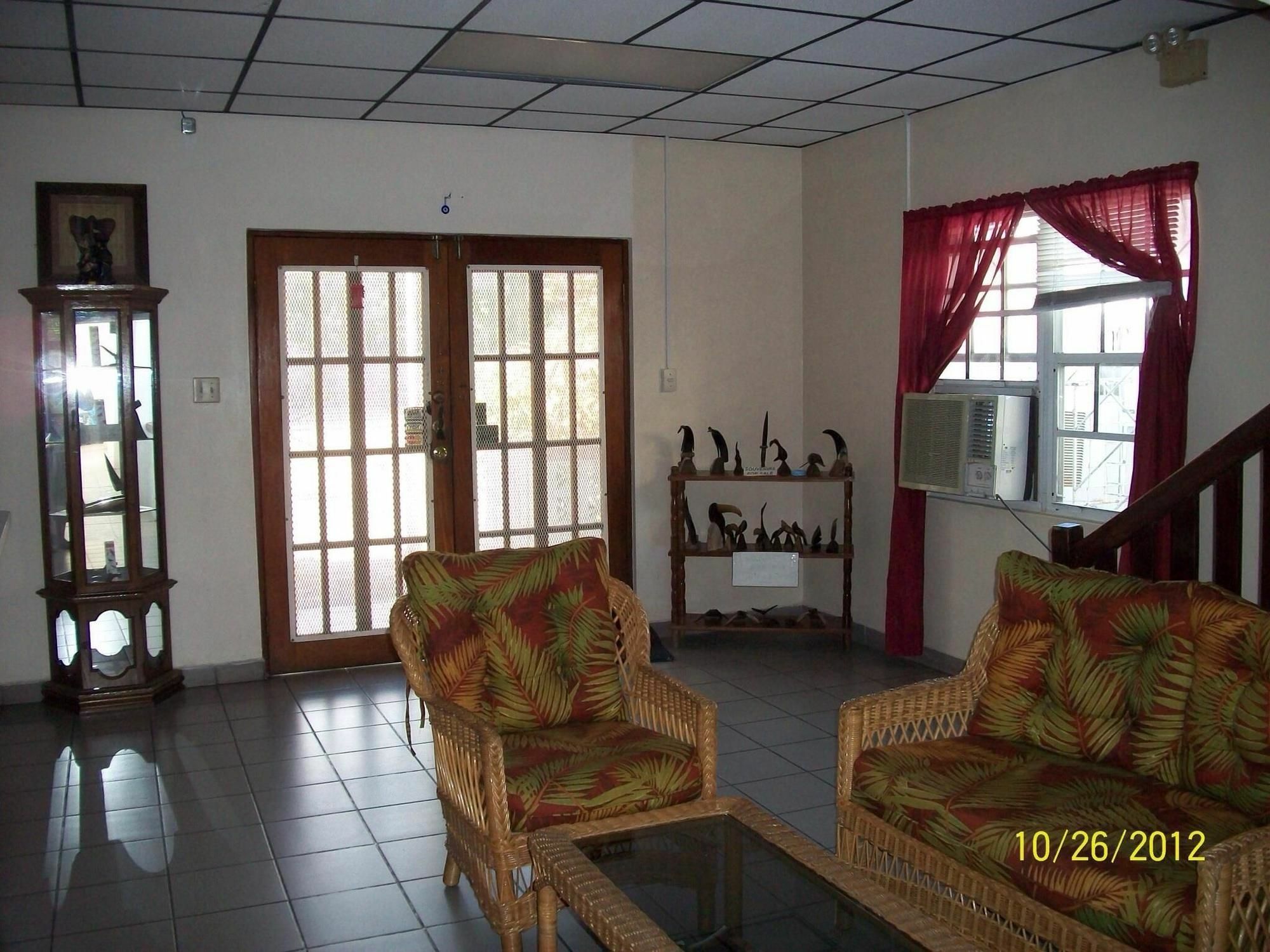 Coningsby Inn Белиз-Сити Экстерьер фото
