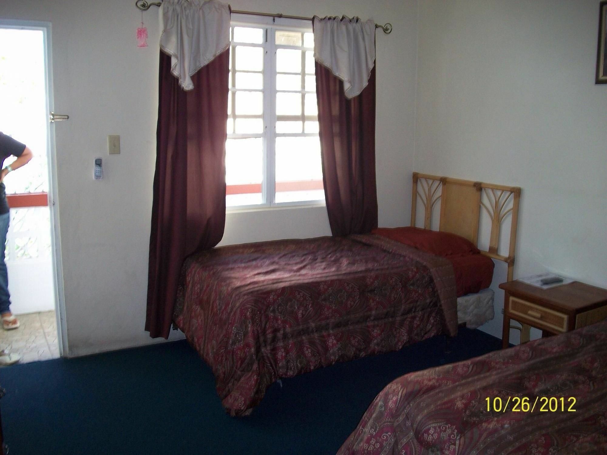 Coningsby Inn Белиз-Сити Экстерьер фото